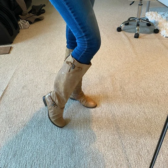 ❤️Steve Madden Boots❤️ - Picture 4 of 7